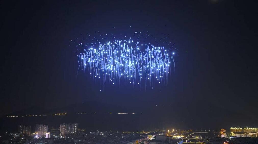 长汀国庆 · 冷焰火星云 无人机编队画面